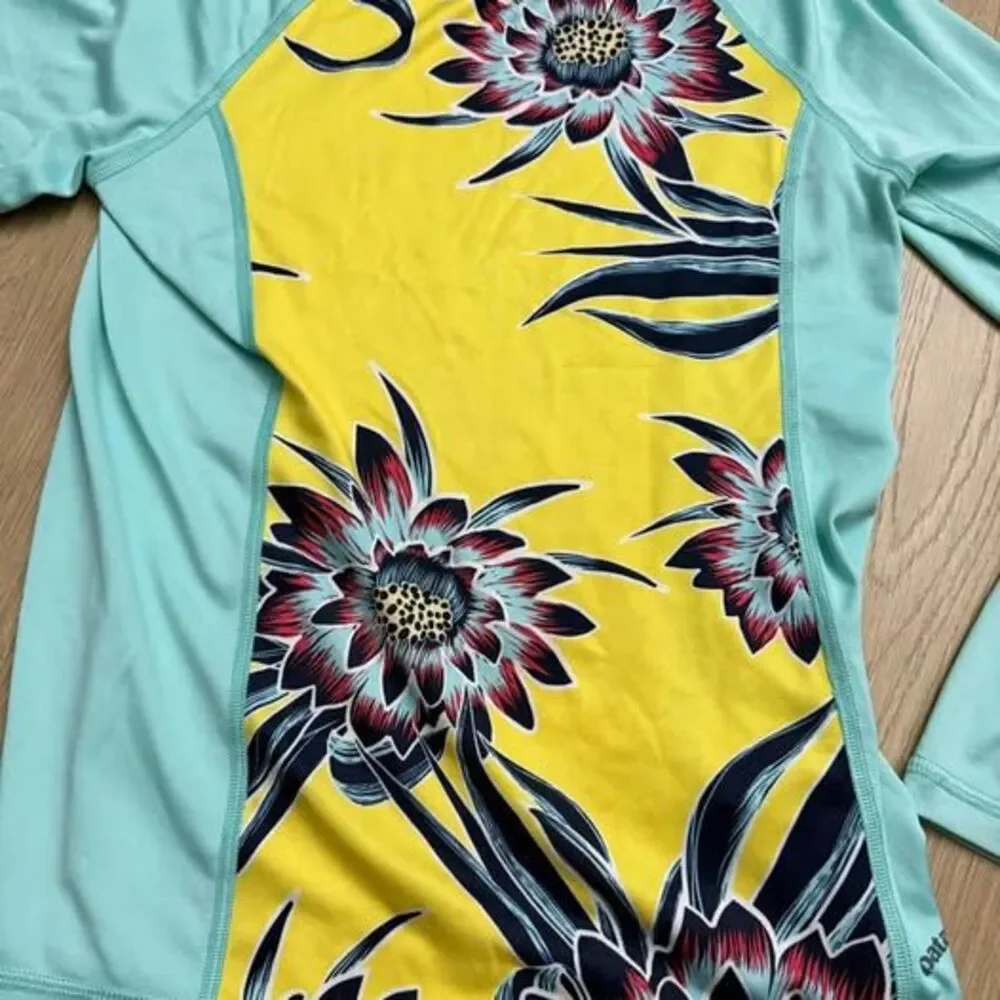 Patagonia Long Sleeve Rash Guard size large 12 youth kids